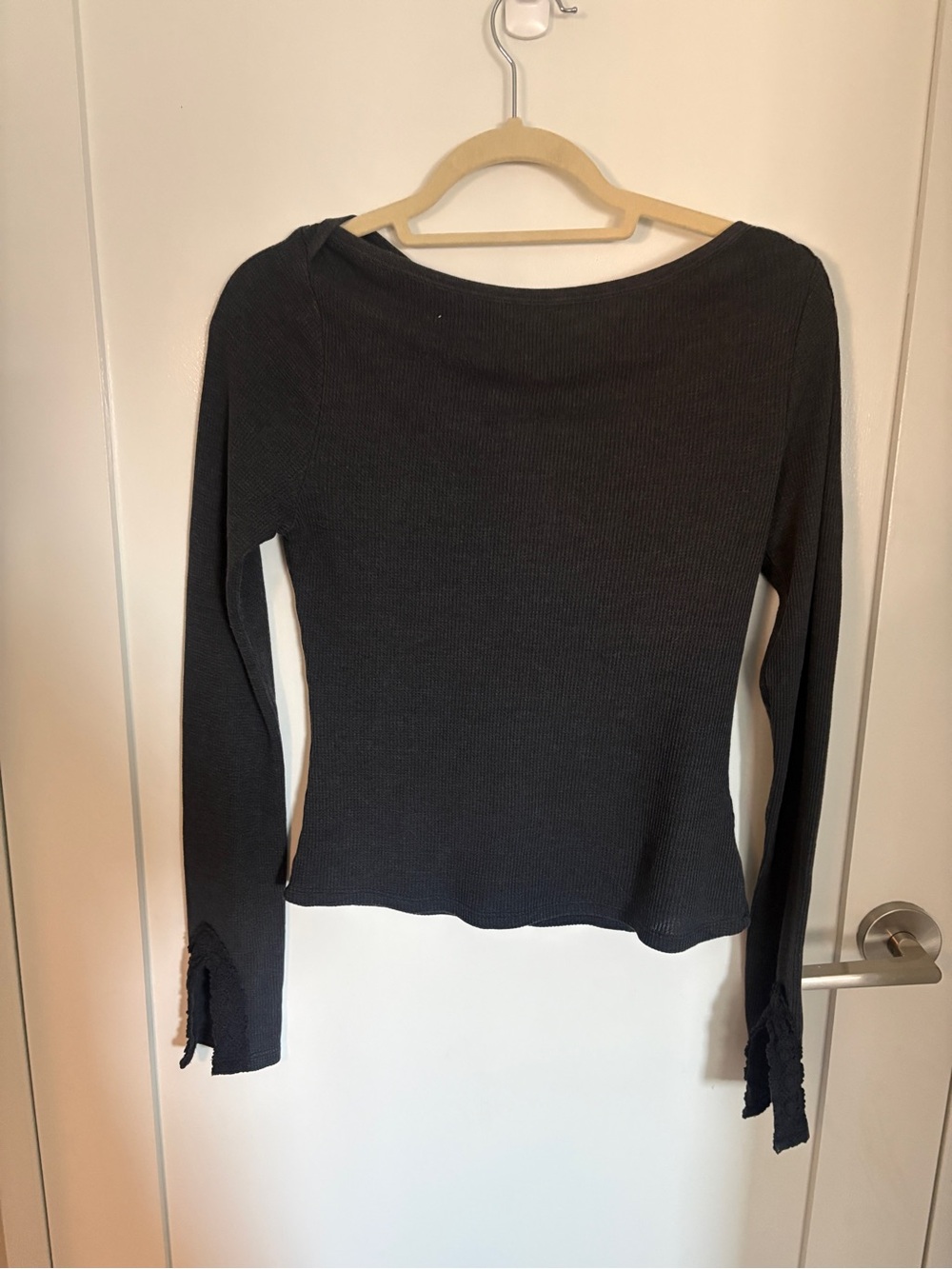 NWT Kimchi Blue Long-Sleeve Waffle Boat Neck in Charcoal